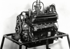古典汽车发动机图片