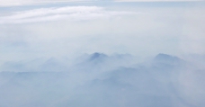 云雾山水图片